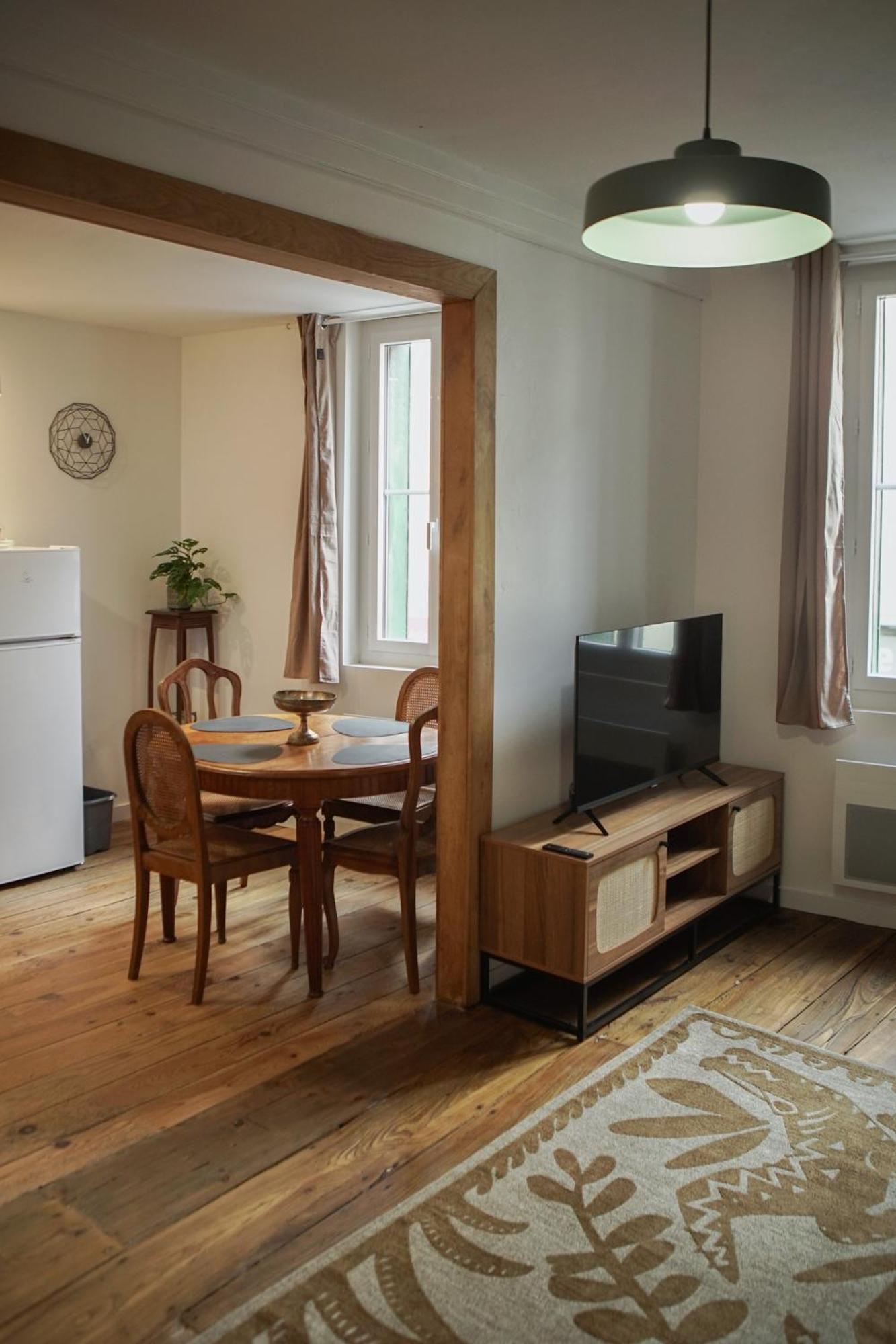 Le Montarrouye Pour 2 A 6 Personnes Appartamento *